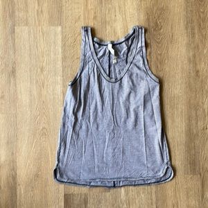 Lululemon top
